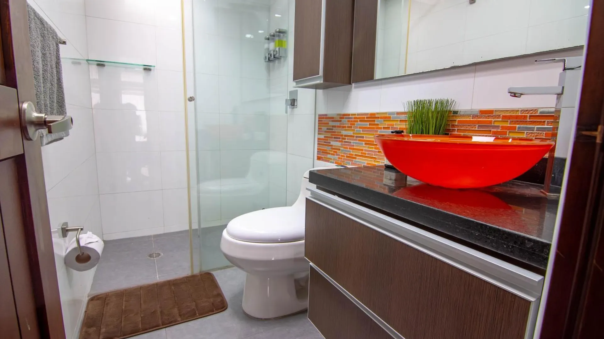 Boutique House, Chalet Suizo, Luxury Premium Stay Bogota