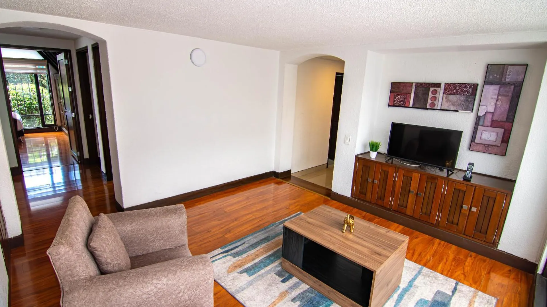 Boutique House, Chalet Suizo, Luxury Premium Stay Bogota