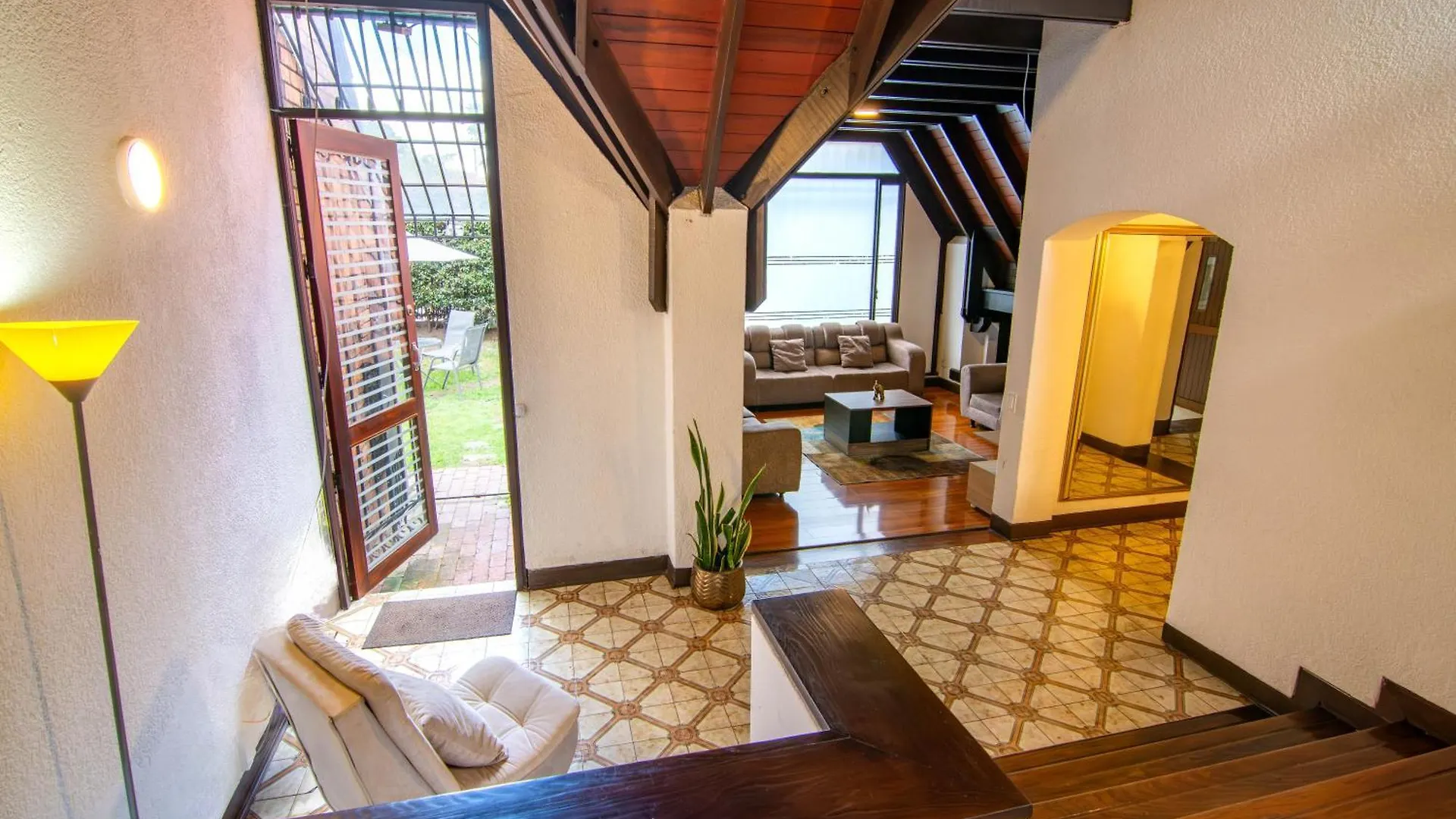 Boutique House, Chalet Suizo, Luxury Premium Stay Bogota Colombia