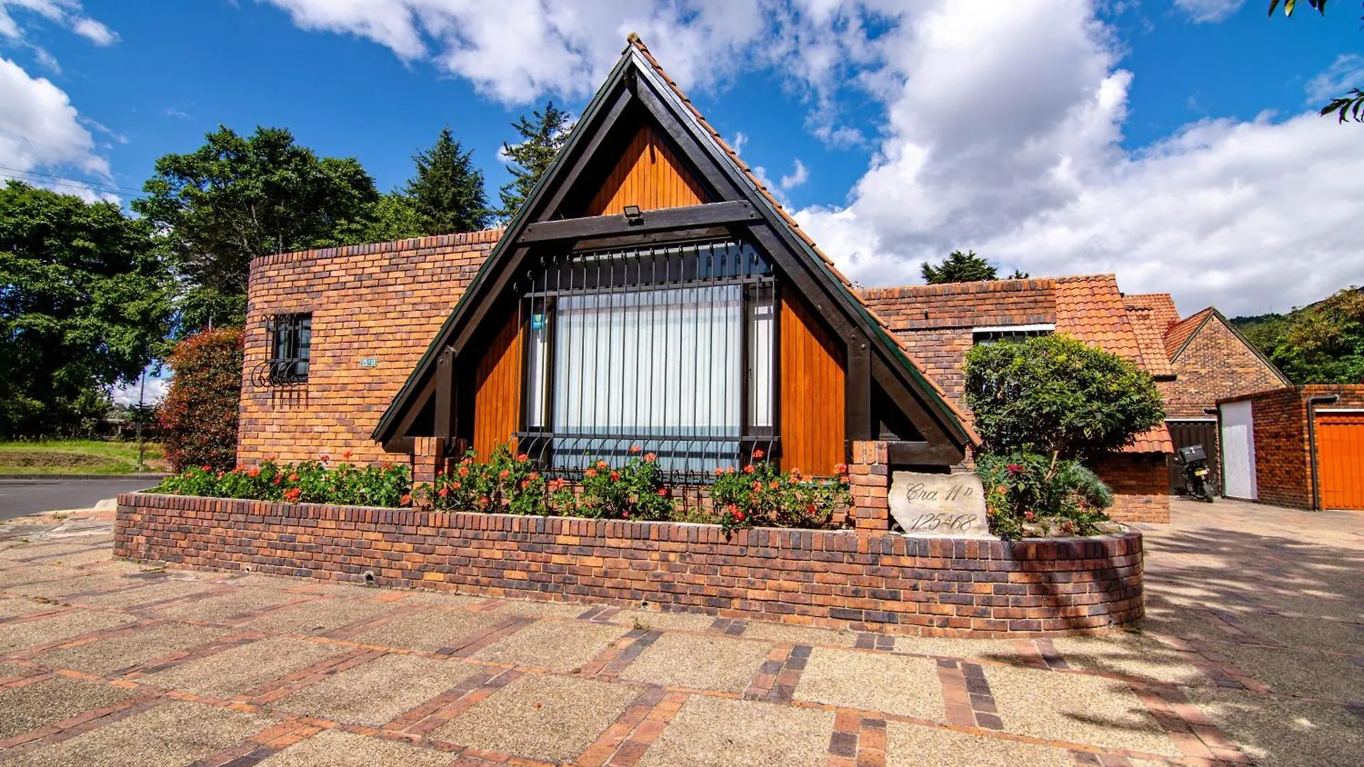 Boutique House, Chalet Suizo, Luxury Premium Stay Bogota